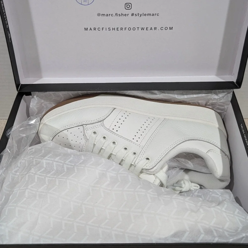 Marc Fisher Flynn Ivory Pebbled Leather Lace Up Sneakers 7M Minimalist NIB